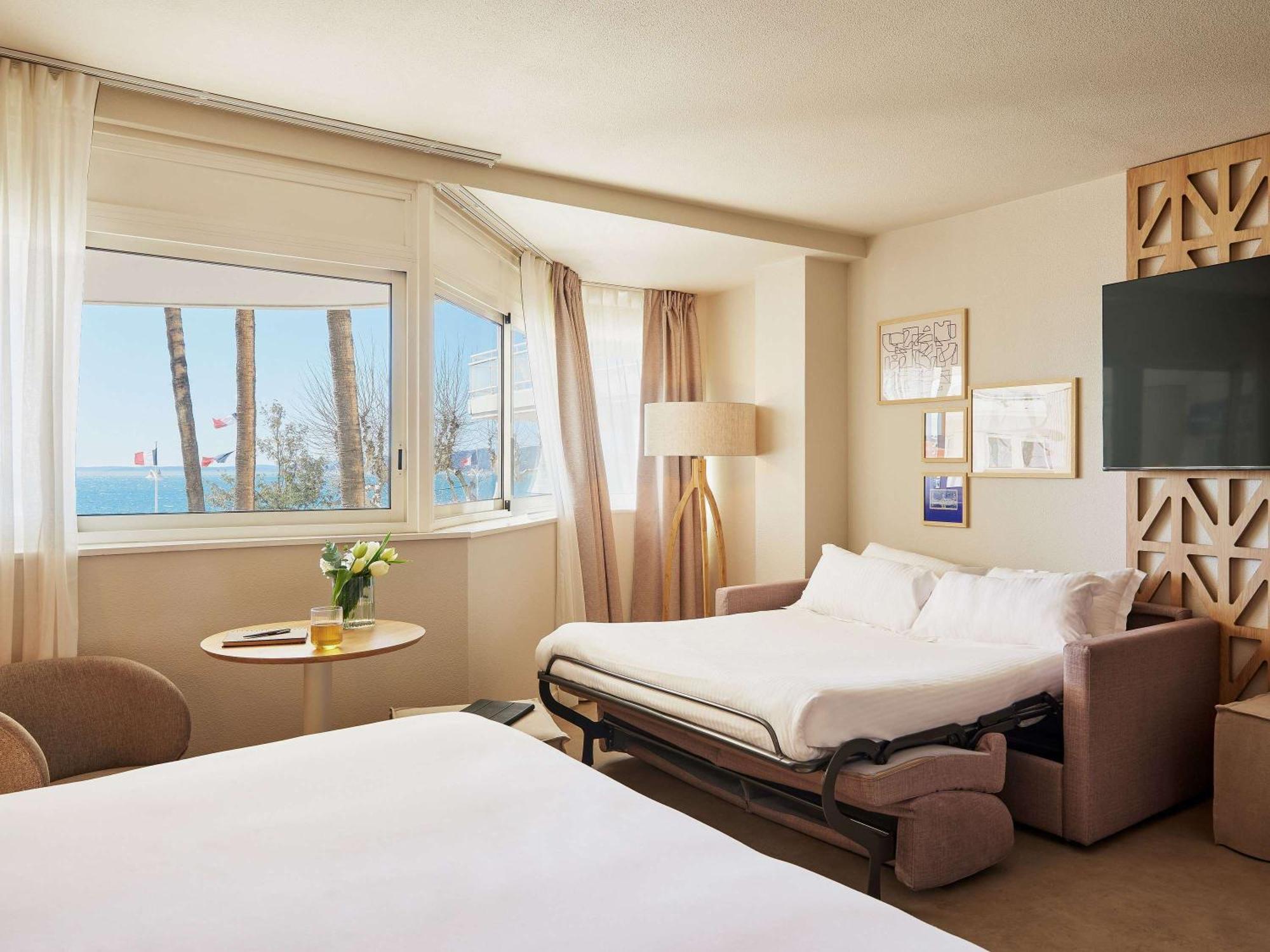 Mercure Saint Raphael Centre Plage Exterior photo